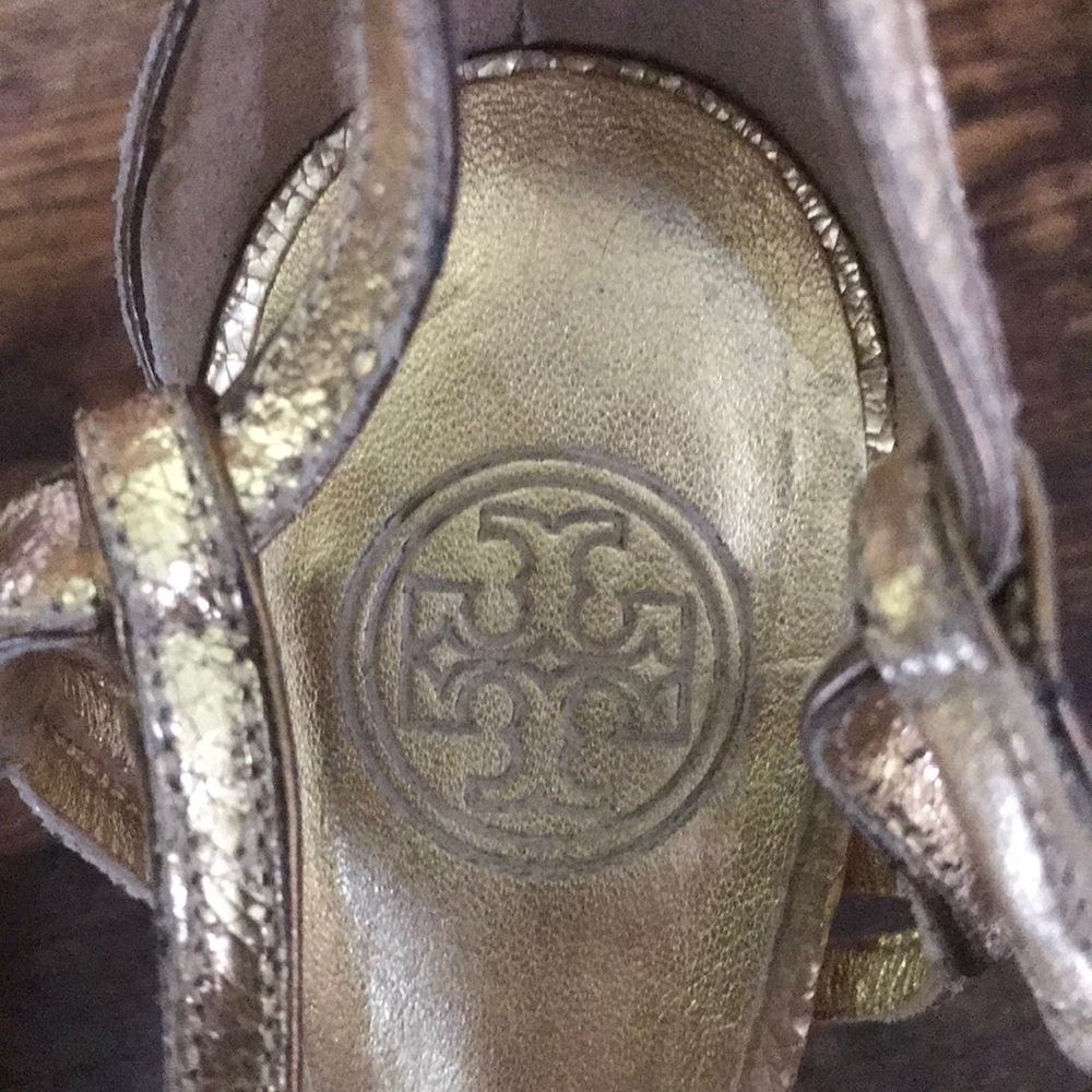 Tory Burch gold Distressed Shoes size 6 - Picture 4 of 12